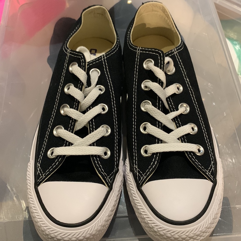 Converse Chuck Taylor All Star Low Top - Black - women SIZE 5 US/ 3 UK with box
